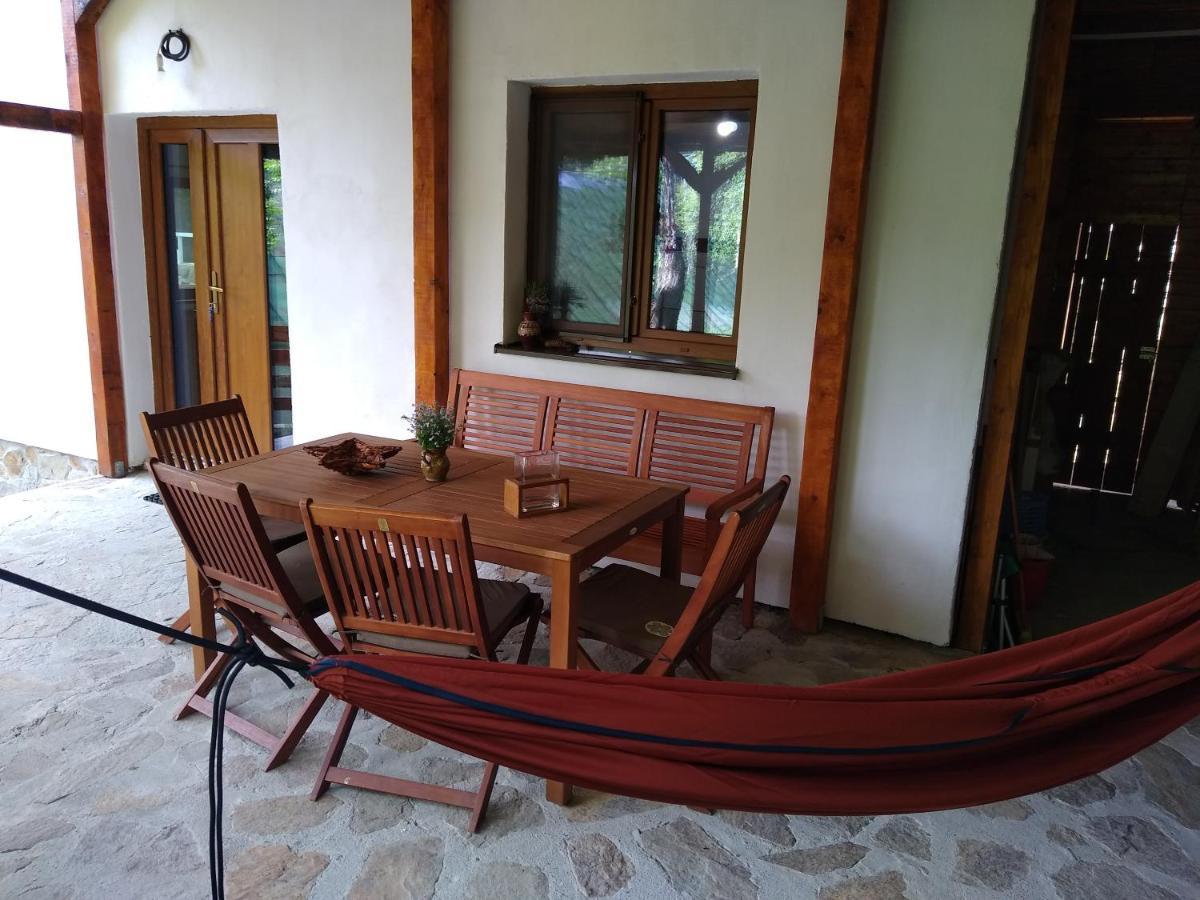 New And Comfortable Two Bedroom House Garana Exterior photo